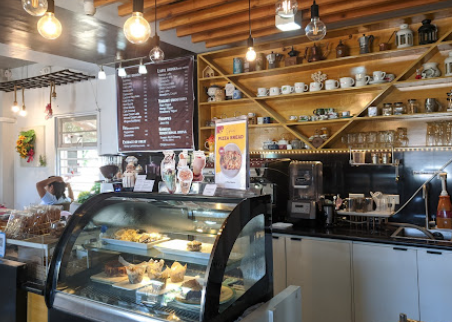 Coffee Master Dessert Cafe